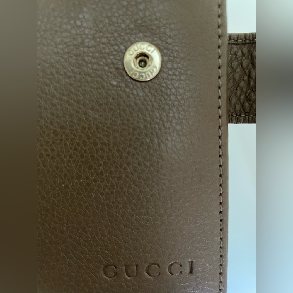 Authentic Gucci Leather Wallet - Picture 8 of 10